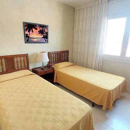 Apartment Atico Con Gran Terraza En Grifeu, Cerca De La Playa, Ideal Parejas, - Es-170-90 Llanca