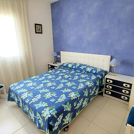 Apartment Atico Con Gran Terraza En Grifeu, Cerca De La Playa, Ideal Parejas, - Es-170-90